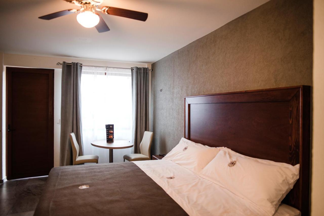 Hotel Rm Avandaro Valle de Bravo Dış mekan fotoğraf